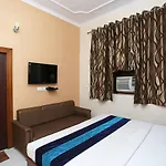 Hotel Chandra Palace