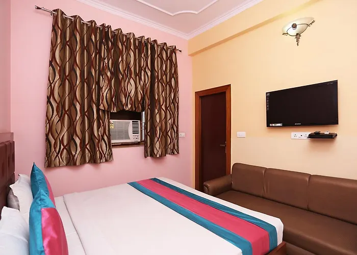 Hotel Chandra Palace